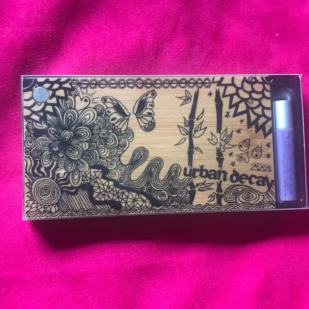 Urban Decay Sustainable Shadow Box
